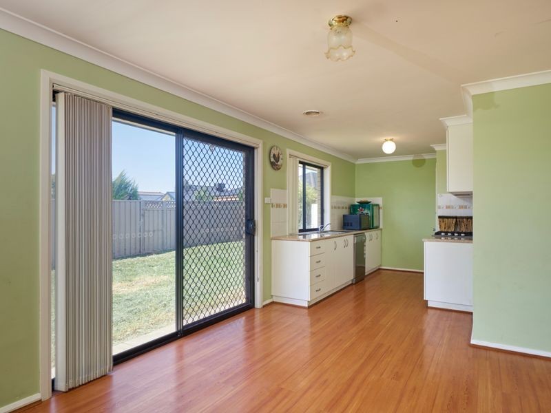 57 Grinton Avenue, Ashmont NSW 2650