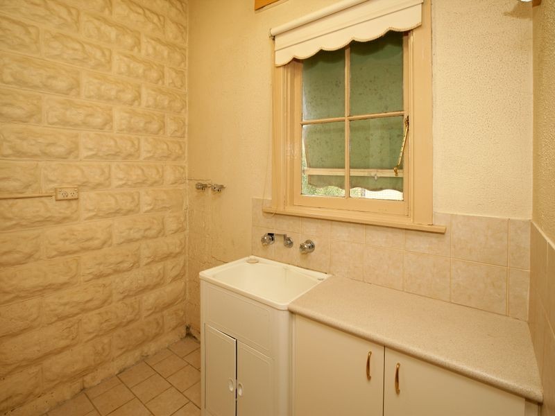 10 Salmon Street, Wagga Wagga NSW 2650