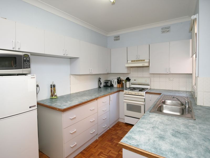 12 Best Street, Wagga Wagga NSW 2650