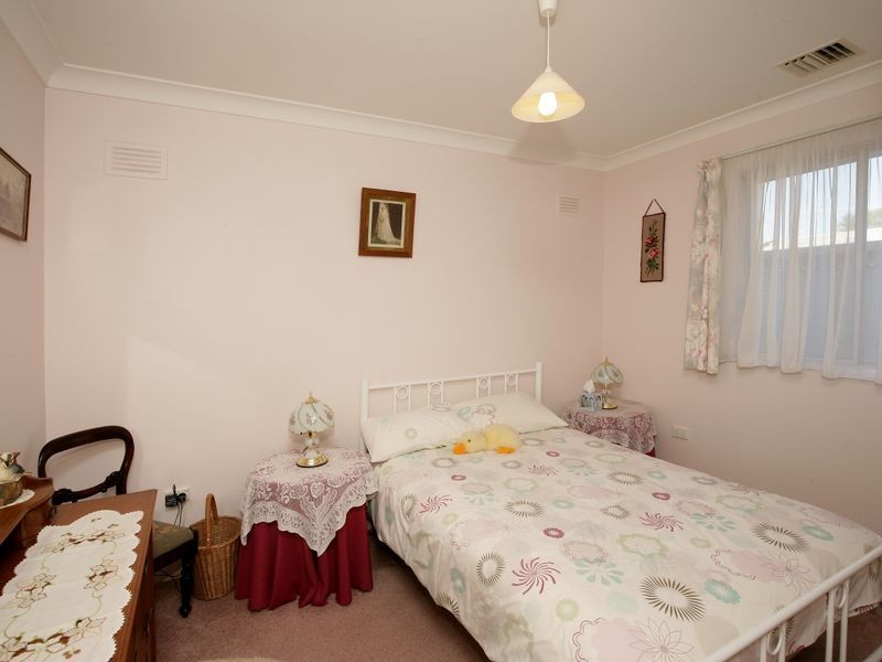 1 Lamber Street, Tolland NSW 2650