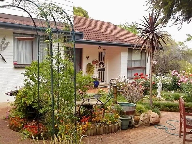 1 Lamber Street, Tolland NSW 2650