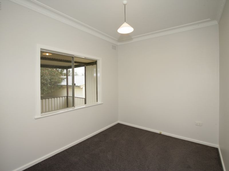67 Grove Street, Kooringal NSW 2650