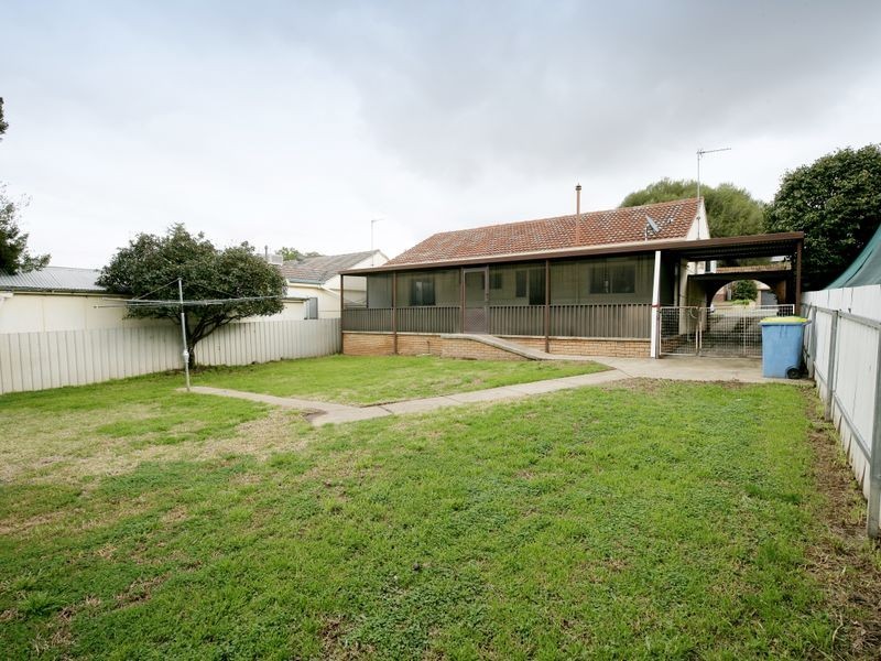 67 Grove Street, Kooringal NSW 2650