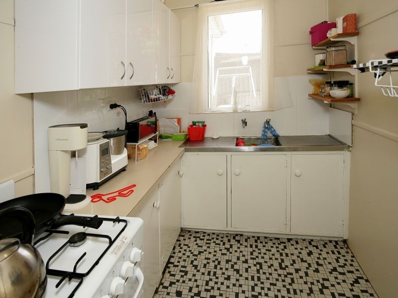 228 Lake Albert Road, Kooringal NSW 2650