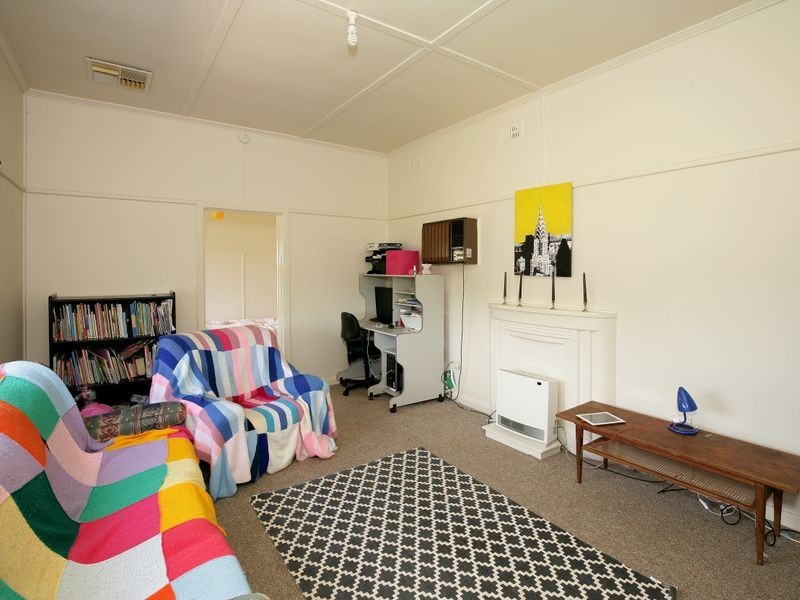 228 Lake Albert Road, Kooringal NSW 2650