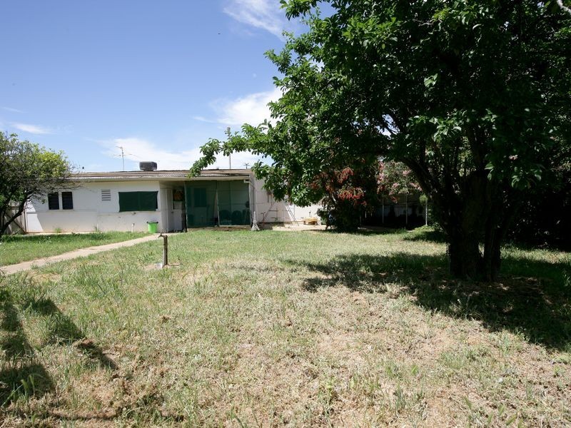 228 Lake Albert Road, Kooringal NSW 2650