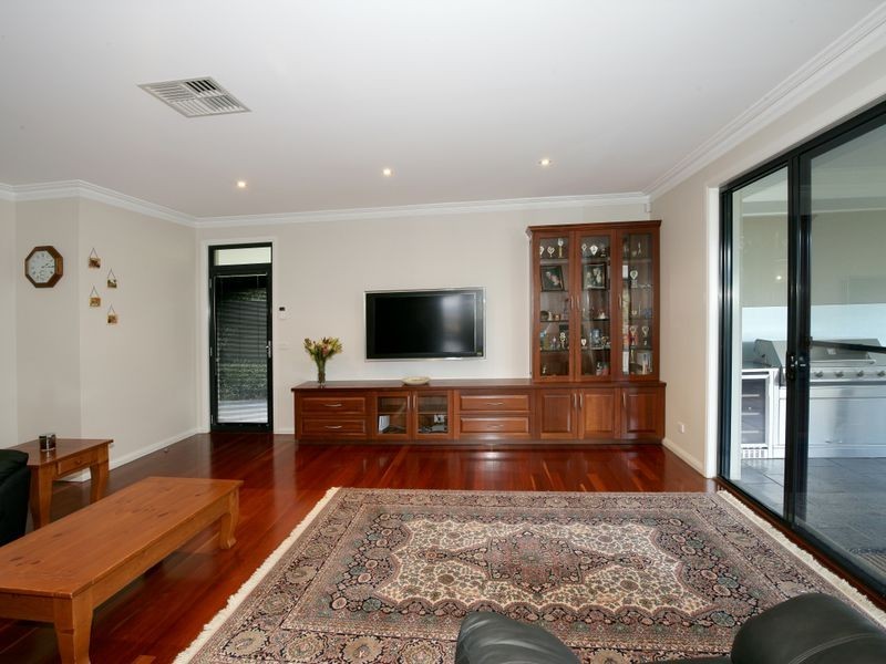 21 Atherton Crescent, Wagga Wagga NSW 2650