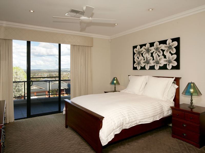 21 Atherton Crescent, Wagga Wagga NSW 2650