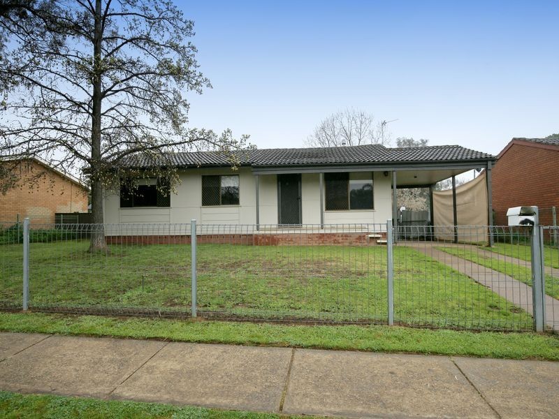 157 Raye Street, Tolland NSW 2650
