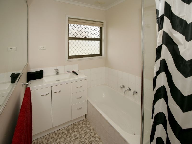 157 Raye Street, Tolland NSW 2650