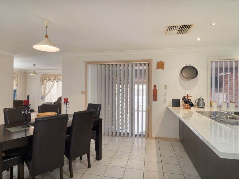 18 Lamilla Street, Glenfield Park NSW 2650