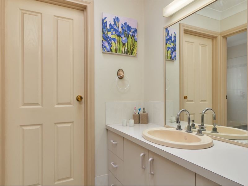 18 Lamilla Street, Glenfield Park NSW 2650