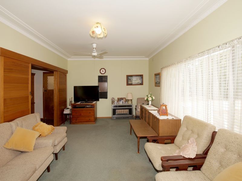 192 Cowabbie Street, Coolamon NSW 2701