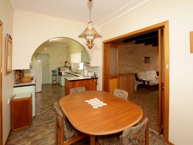 192 Cowabbie Street, Coolamon NSW 2701