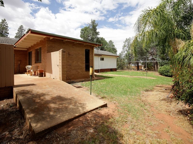 192 Cowabbie Street, Coolamon NSW 2701