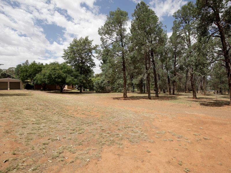 192 Cowabbie Street, Coolamon NSW 2701