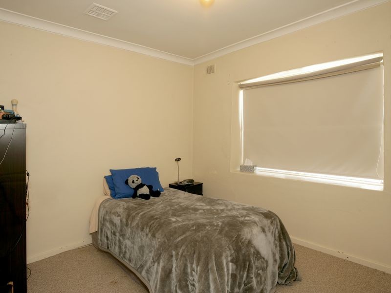 107 Main Street, Lake Albert NSW 2650