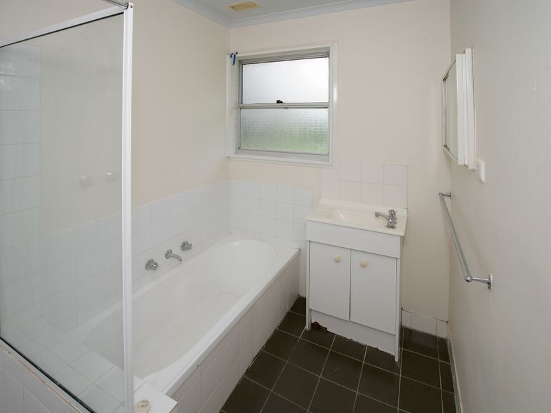 154 Raye Street, Tolland NSW 2650