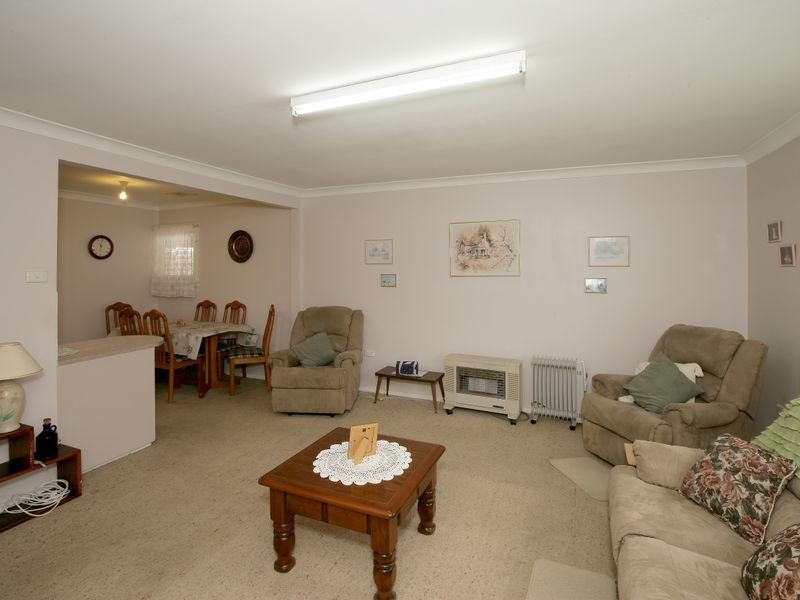 6 Malta Crescent, Ashmont NSW 2650