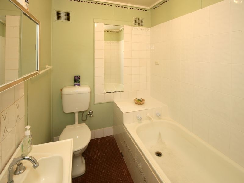 6 Malta Crescent, Ashmont NSW 2650