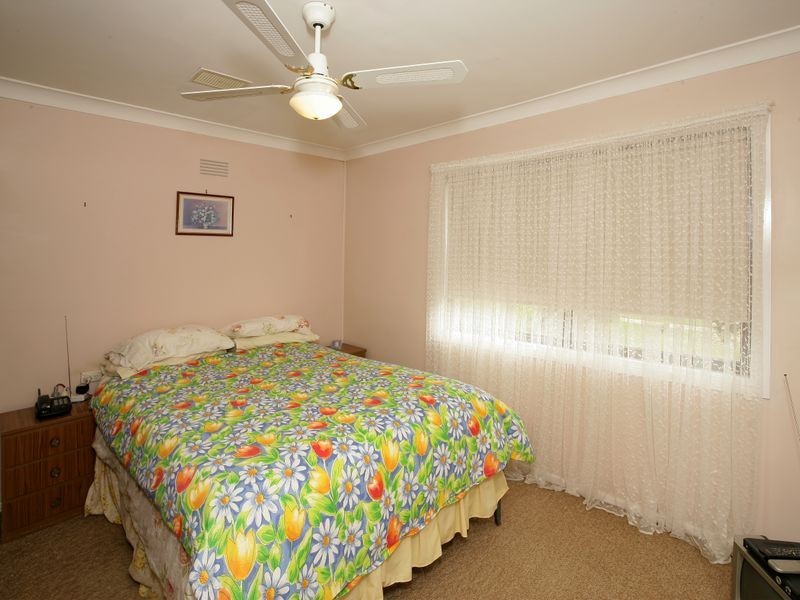 6 Malta Crescent, Ashmont NSW 2650