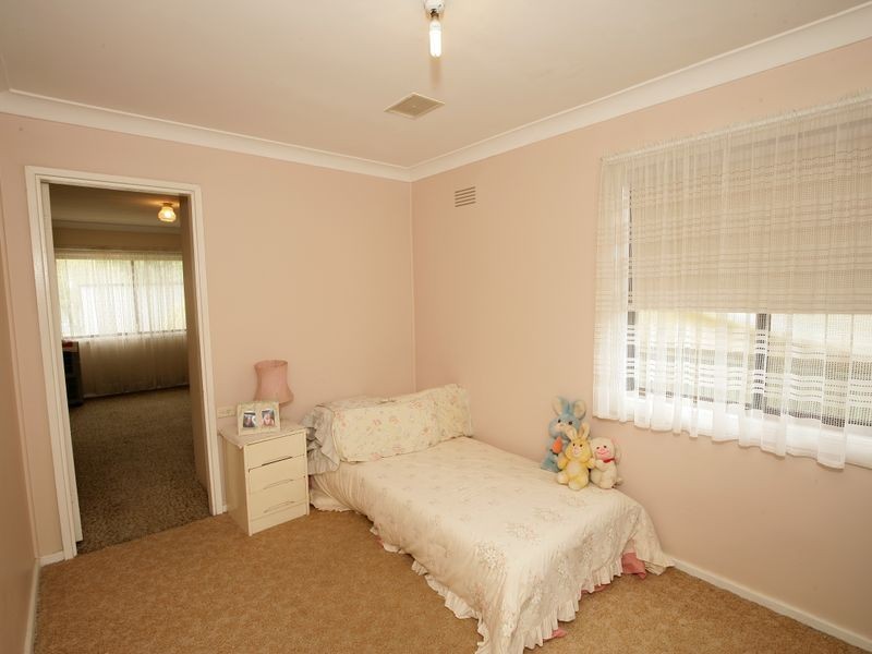 6 Malta Crescent, Ashmont NSW 2650