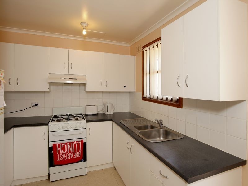 1 Bingham Place, Tolland NSW 2650