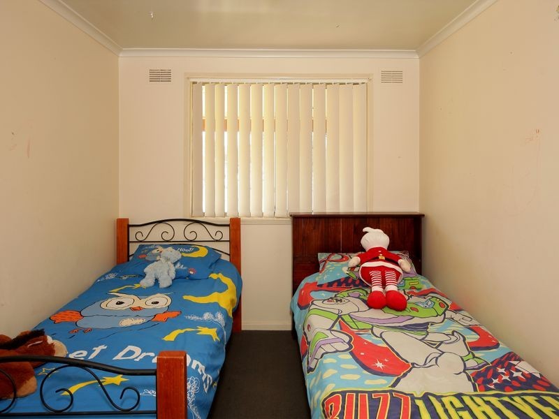 1 Bingham Place, Tolland NSW 2650