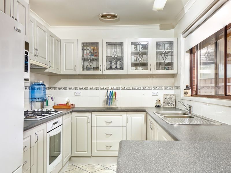 6 Swan Street, Ashmont NSW 2650