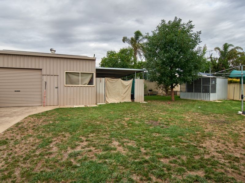 6 Swan Street, Ashmont NSW 2650