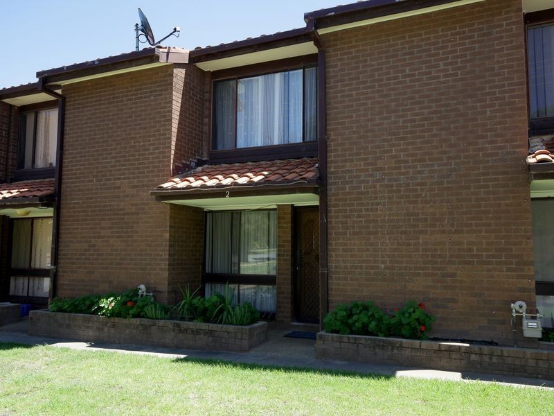 2/7 Nordlingen Drive, Tolland NSW 2650