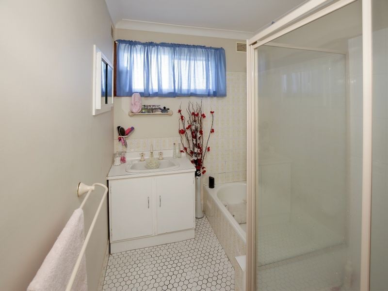 2/7 Nordlingen Drive, Tolland NSW 2650