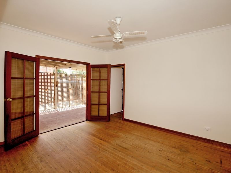 15 Macquarie Street, Mount Austin NSW 2650