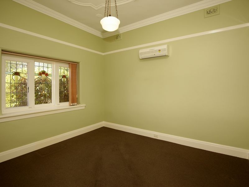 28 Simmons Street, Wagga Wagga NSW 2650