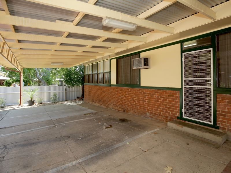 28 Simmons Street, Wagga Wagga NSW 2650