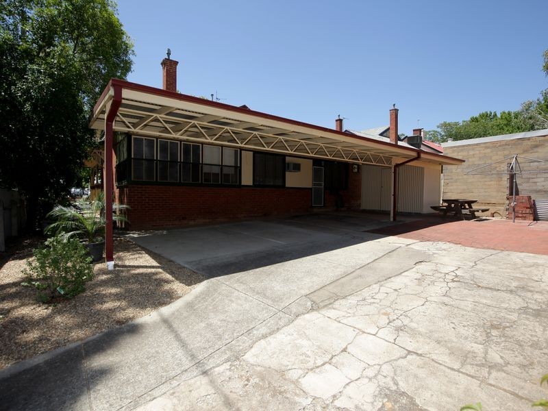 28 Simmons Street, Wagga Wagga NSW 2650