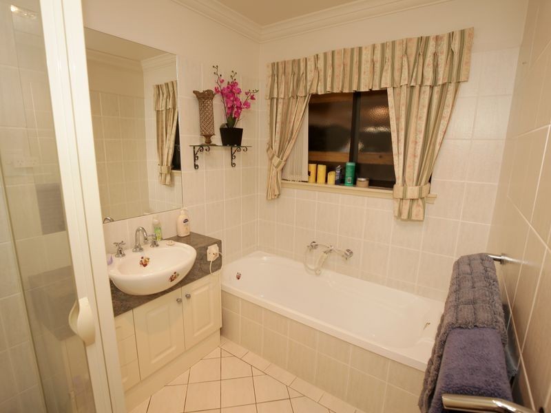 9F Bentley Place, Wagga Wagga NSW 2650