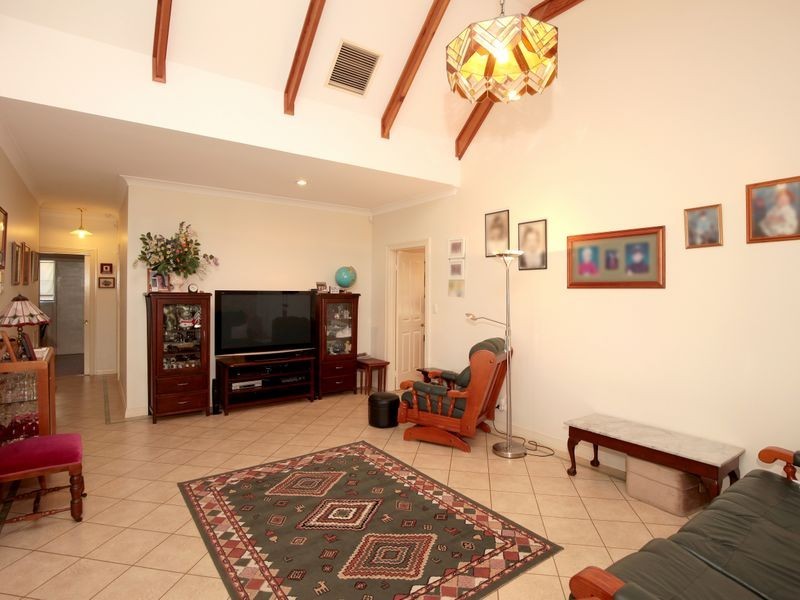 46 Simkin Crescent, Kooringal NSW 2650