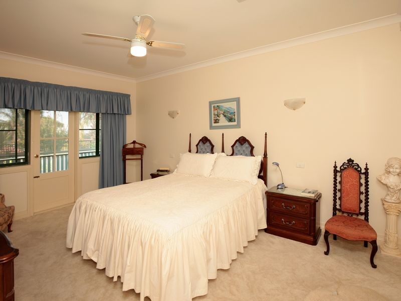 46 Simkin Crescent, Kooringal NSW 2650