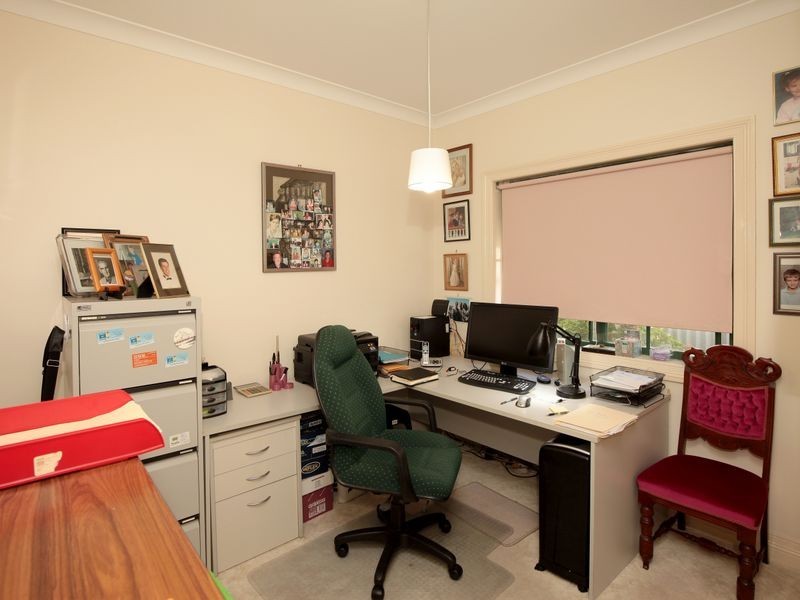46 Simkin Crescent, Kooringal NSW 2650