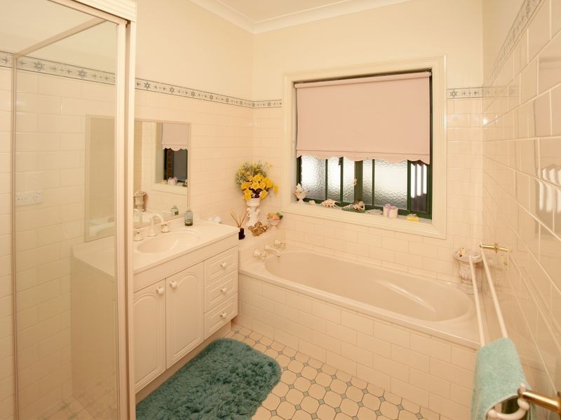 46 Simkin Crescent, Kooringal NSW 2650