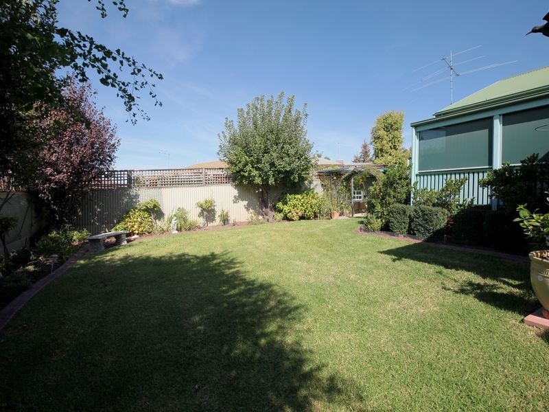 46 Simkin Crescent, Kooringal NSW 2650