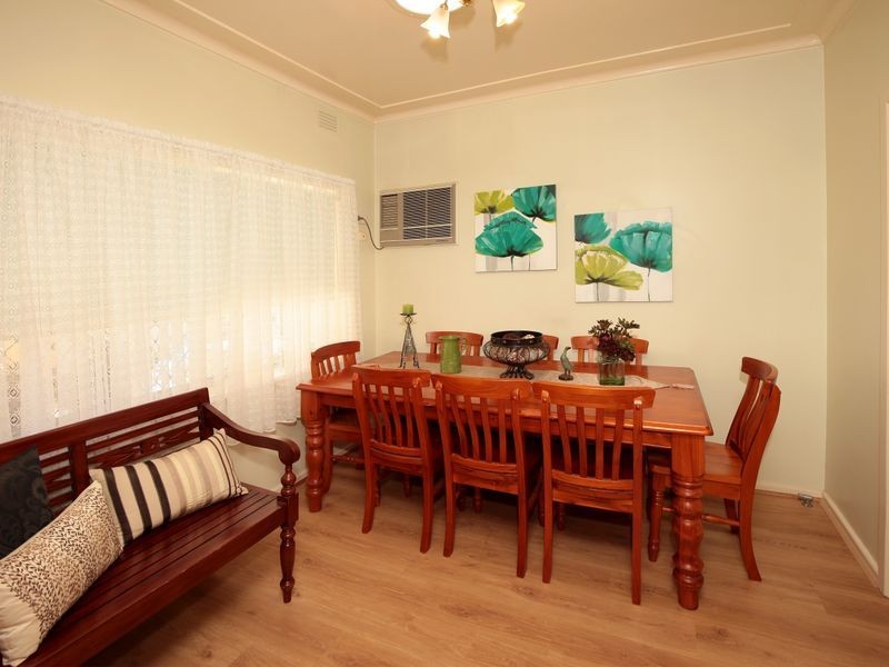 31 Nilma Avenue, Mount Austin NSW 2650