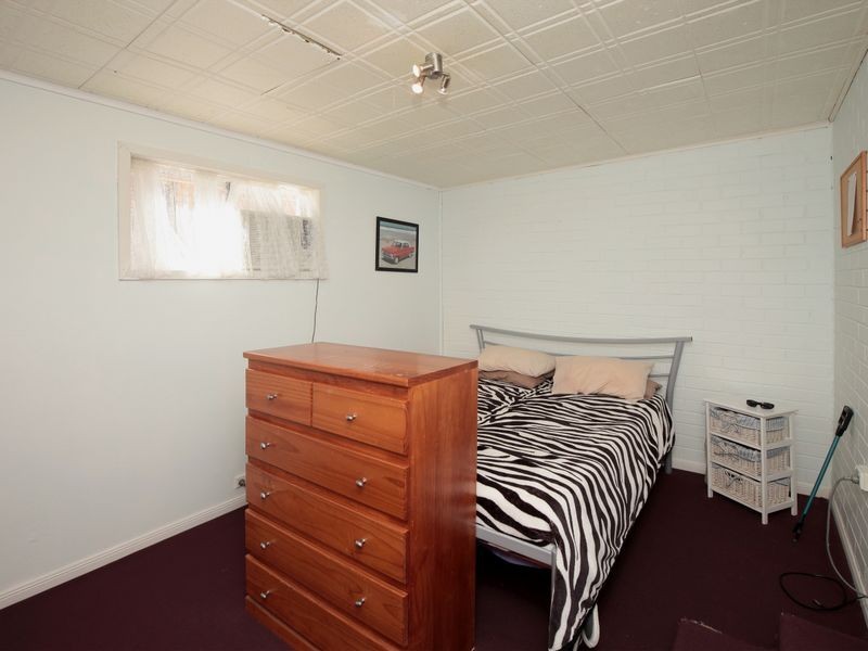 15 White Avenue, Kooringal NSW 2650