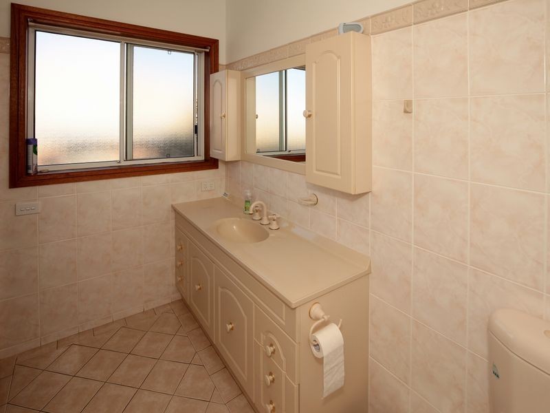 8 Tamar Drive, Tatton NSW 2650