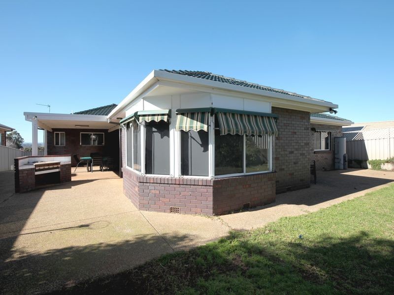 8 Tamar Drive, Tatton NSW 2650