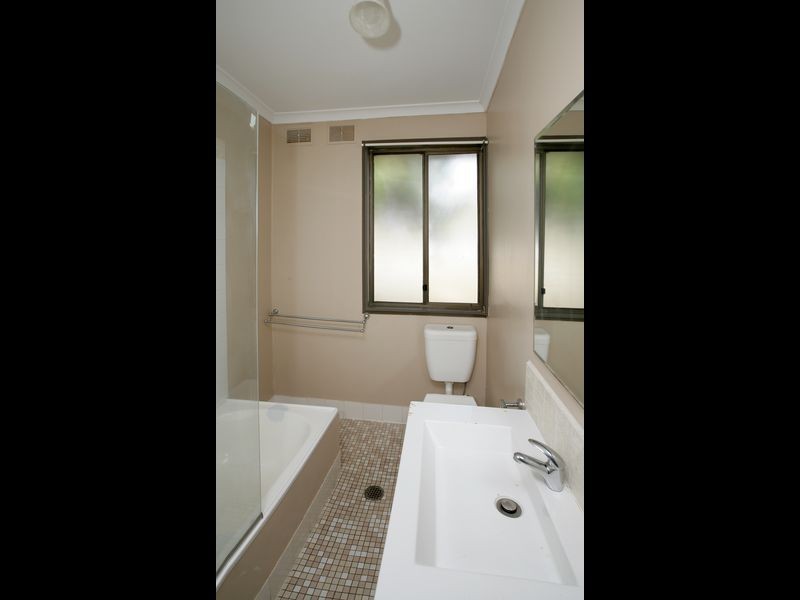 68 Connorton Avenue, Ashmont NSW 2650