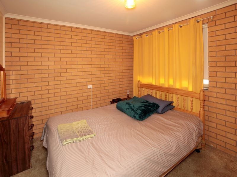 11-13 Sherwood Avenue, Kooringal NSW 2650