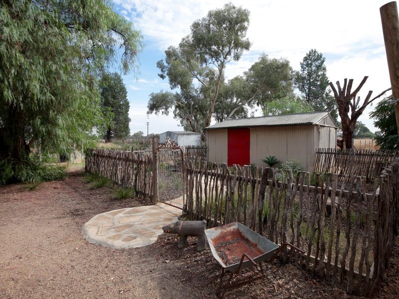 50 Coursing Park Road, Wagga Wagga NSW 2650