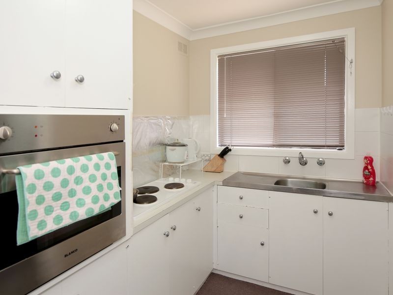 Unit 1/2 Bavaria Street, Tolland NSW 2650